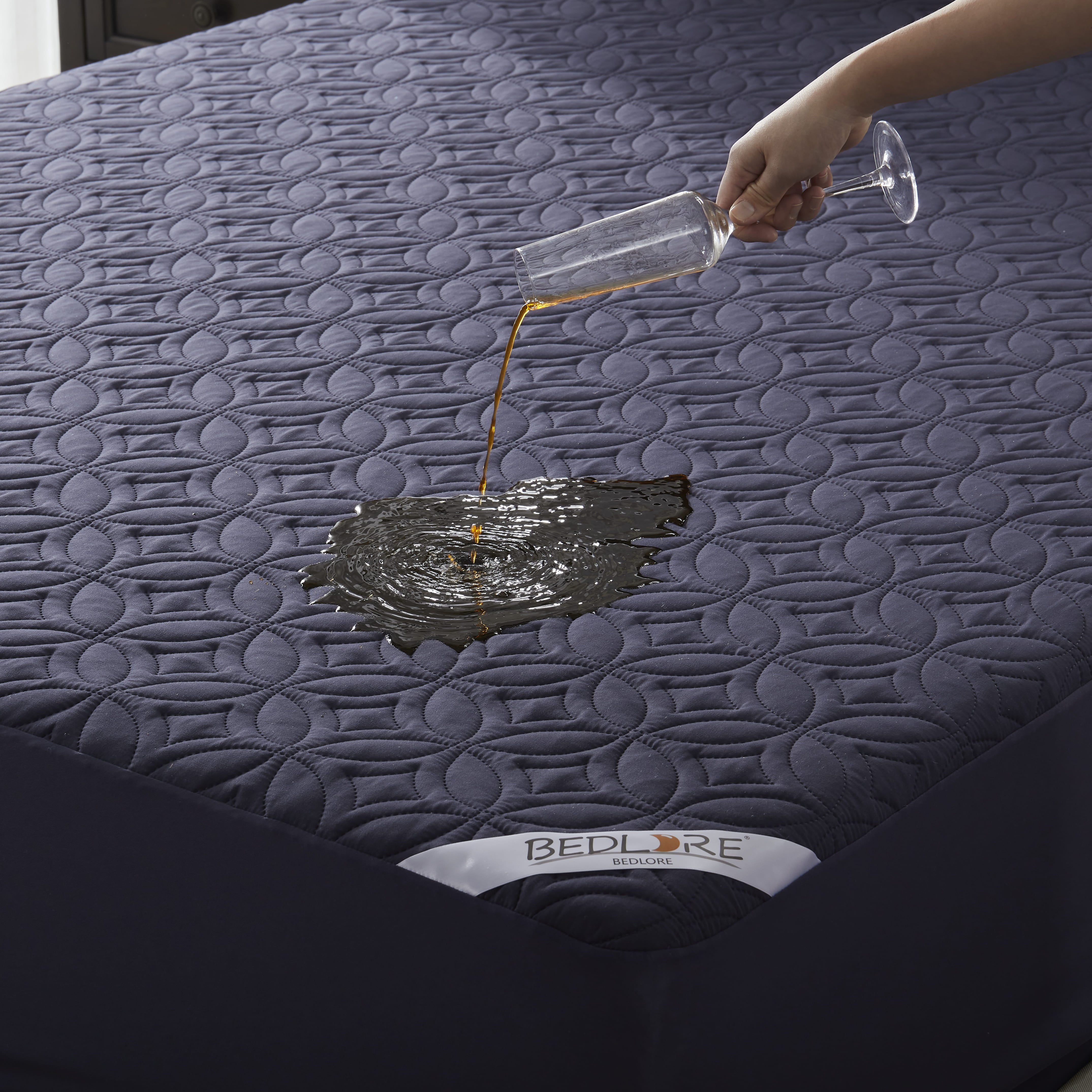 Bedlore® Skin-Friendly Waterproof Mattress Protector with Deep Pocket ...