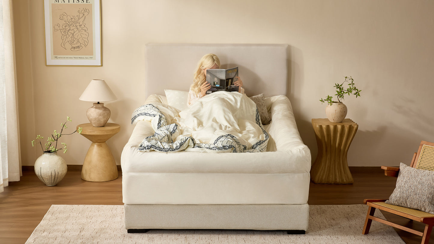 LullaNest™ Bordered Bed Sheet
