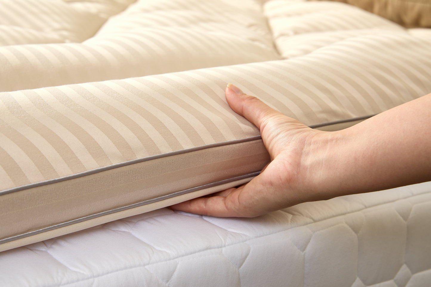 Bedlore® Thick Pillow Top Mattress Topper for Back Pain Relief