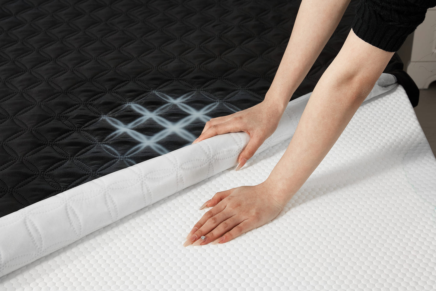 Bedlore® Breathable Mattress Cover with Waterproof and Noiseless Fabric