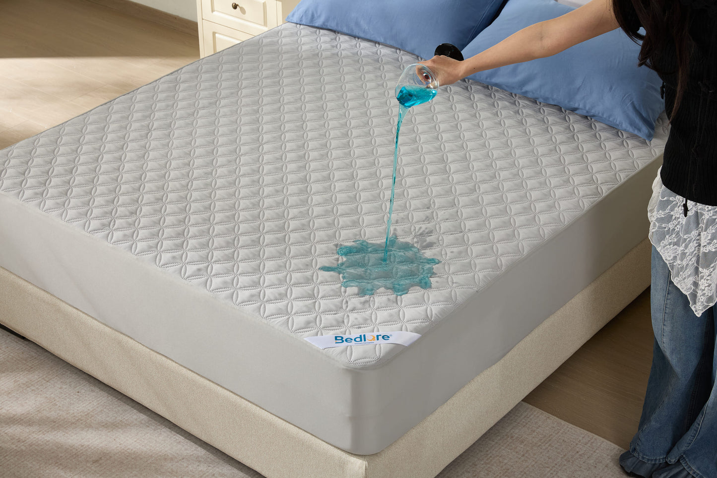 Bedlore® Breathable Mattress Cover with Waterproof and Noiseless Fabric