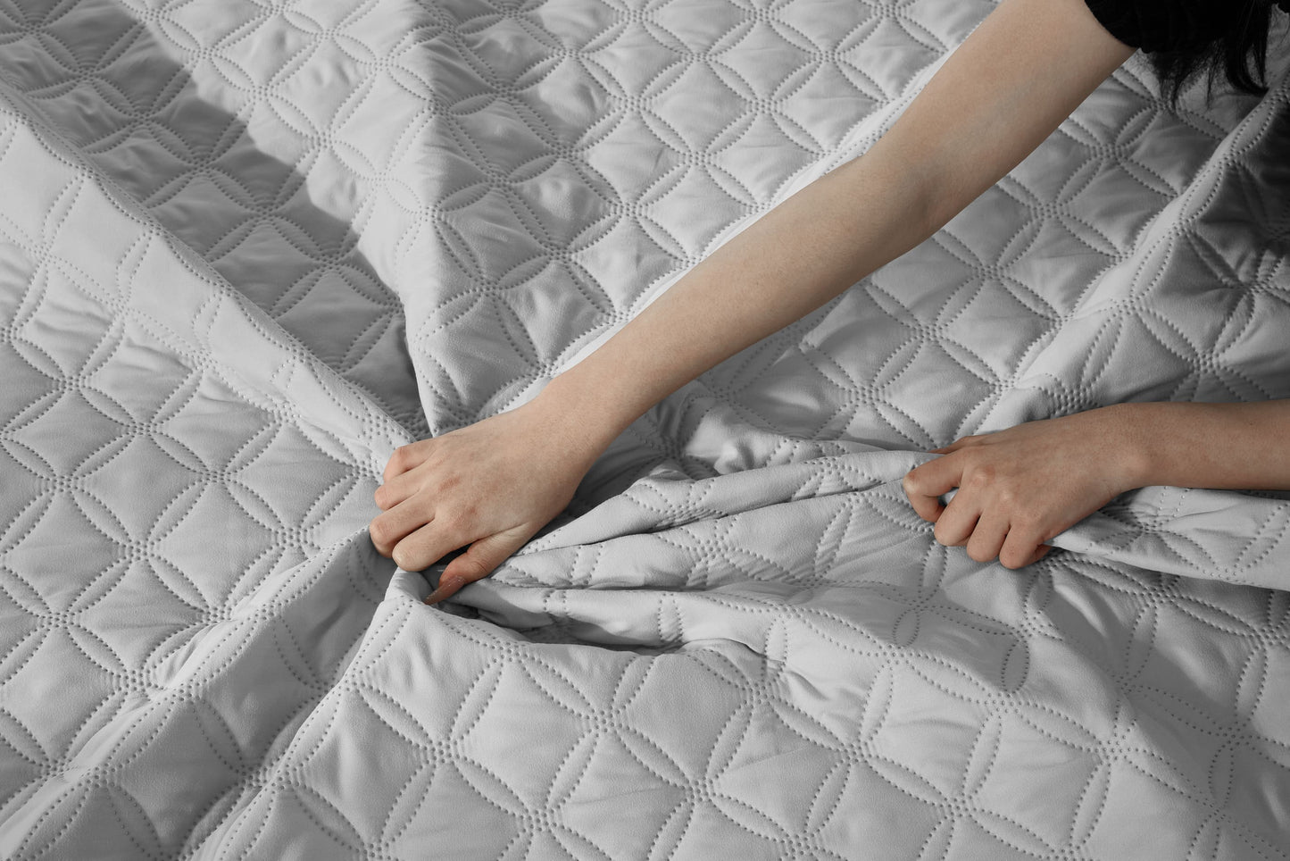 Bedlore® Breathable Mattress Cover with Waterproof and Noiseless Fabric