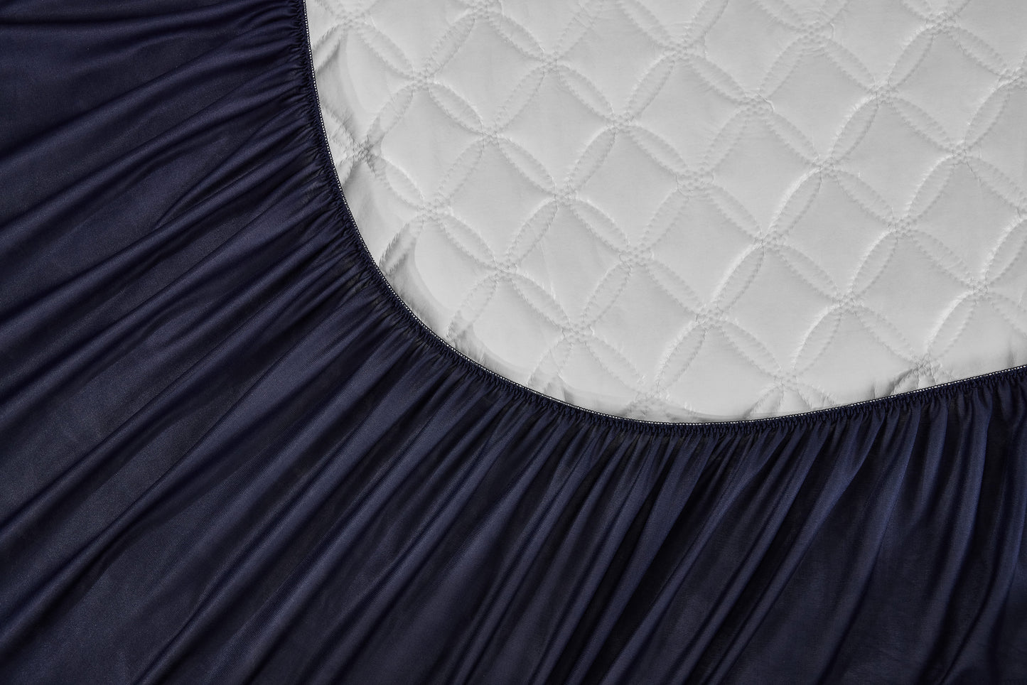 Bedlore® Breathable Mattress Cover with Waterproof and Noiseless Fabric