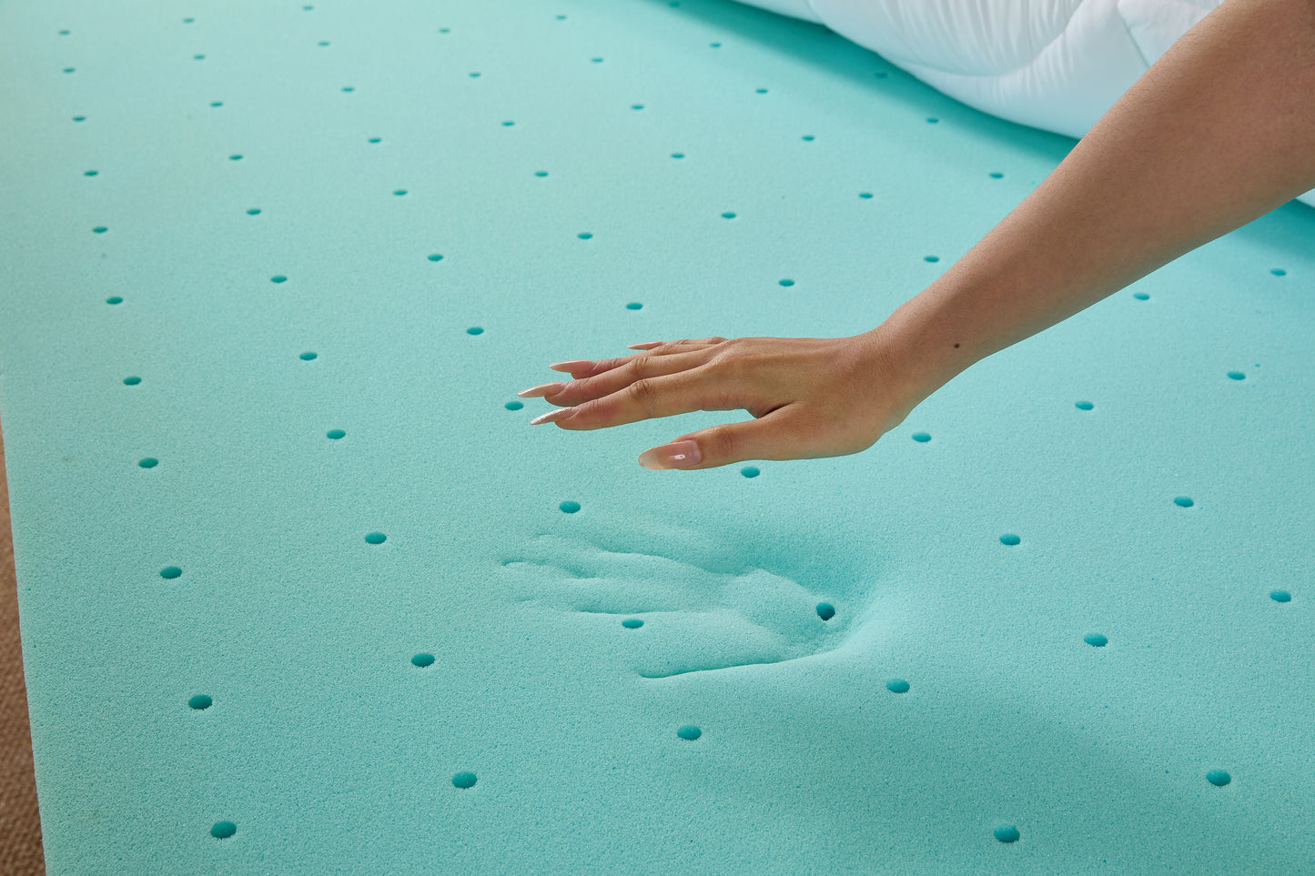 Bedlore® Quilted Memory Foam Mattress Topper