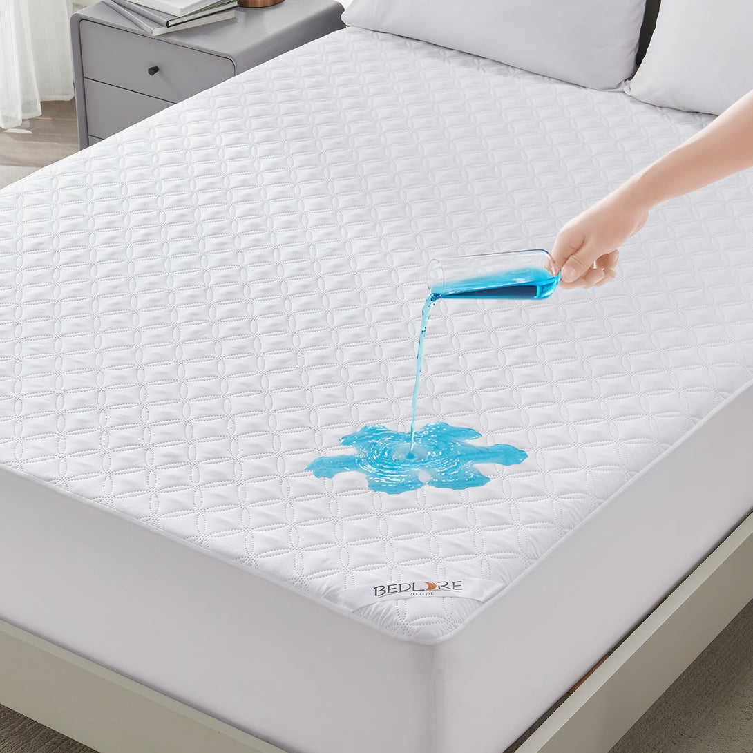 luck charm print waterproof mattress protector, white