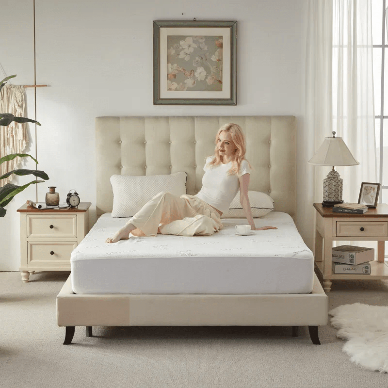 this bamboo fabric waterproof mattress protector is skin-friendly, white